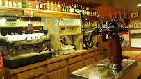 Atmosphère du Restaurant Le Pub Des Halles à Sainte-Hermine - n°3