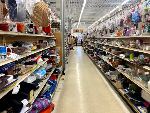 Thrift Store «Valley Thrift Store», reviews and photos, 1717 Woodman Dr, Kettering, OH 45420, USA