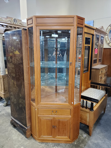 Consignment Shop «Consignment Classics Home Furnishings», reviews and photos, 201 S El Camino Real, Encinitas, CA 92024, USA