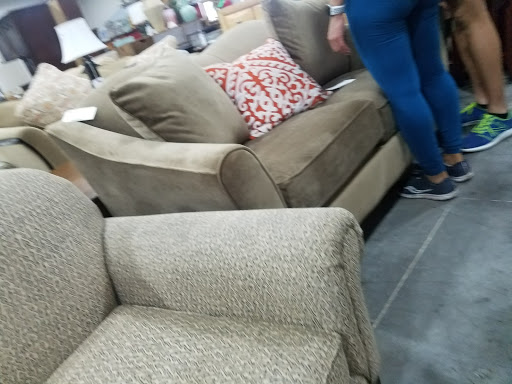 Consignment Shop «Home Consignment Center - Bee Cave», reviews and photos, 12812 Shops Pkwy, Austin, TX 78738, USA