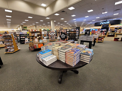Book Store «Barnes & Noble», reviews and photos, 911 Haddonfield Rd, Cherry Hill, NJ 08002, USA