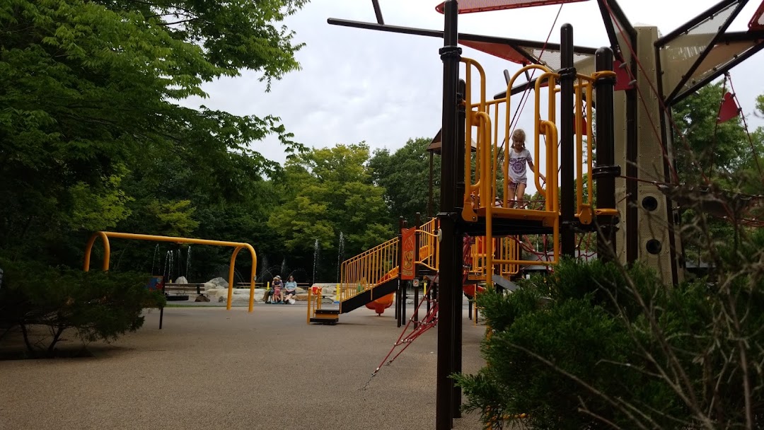 Beaver Brook - Spray Deck & Playground