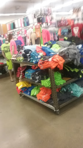 Clothing Store «Old Navy», reviews and photos, 1101 El Camino Real, Redwood City, CA 94063, USA