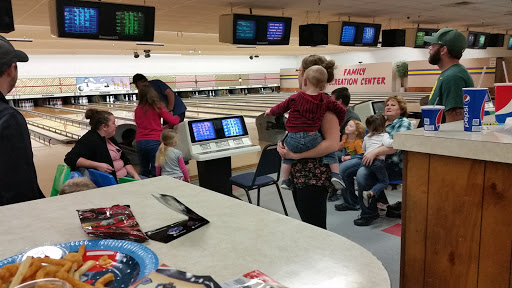 Bowling Alley «Linn Lanes Bowling Center», reviews and photos, 2250 S Main Rd, Lebanon, OR 97355, USA