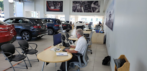 Mercedes Benz Dealer «Mercedes-Benz of Alexandria», reviews and photos, 200 S Pickett St, Alexandria, VA 22304, USA