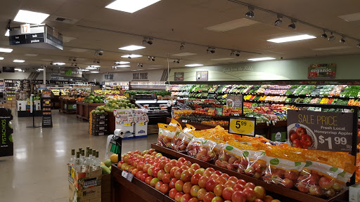 Grocery Store «Quality Food Center», reviews and photos, 1009 Monroe Ave, Enumclaw, WA 98022, USA