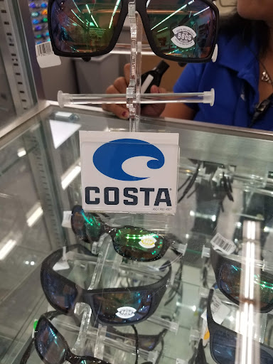 Sporting Goods Store «Academy Sports + Outdoors», reviews and photos, 16610 Southwest Fwy, Sugar Land, TX 77479, USA