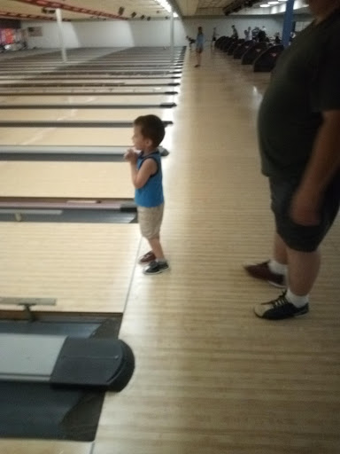 Bowling Alley «Columbus Bowling Center», reviews and photos, 3010 State St, Columbus, IN 47201, USA