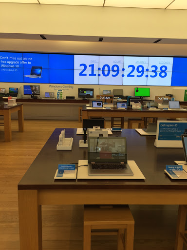 Computer Store «Microsoft Store - Scottsdale Fashion Square», reviews and photos, 7014 E Camelback Rd #1288, Scottsdale, AZ 85251, USA