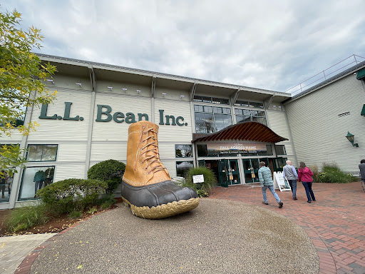 Clothing Store «L.L. Bean Outlet», reviews and photos, 1 Freeport Village Station, Freeport, ME 04033, USA