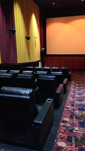 Movie Theater «Edison Park 8 Cinemas», reviews and photos, 2235 Winkler Ave, Fort Myers, FL 33901, USA