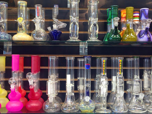 Tobacco Shop «Puff Puff Pass Smoke Shop», reviews and photos, 125 W Sunrise Blvd, Fort Lauderdale, FL 33311, USA