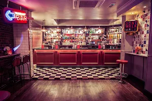 Simmons Bar | Camden Town image
