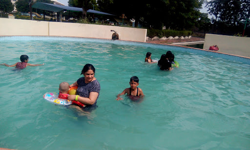 Indoor swimming pools for kids in Jaipur