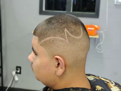 Barber Shop «In & Out 2 Barbershop & Salon», reviews and photos, 2147 E Semoran Blvd, Apopka, FL 32703, USA