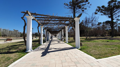 Lago Del Parque General San Martin