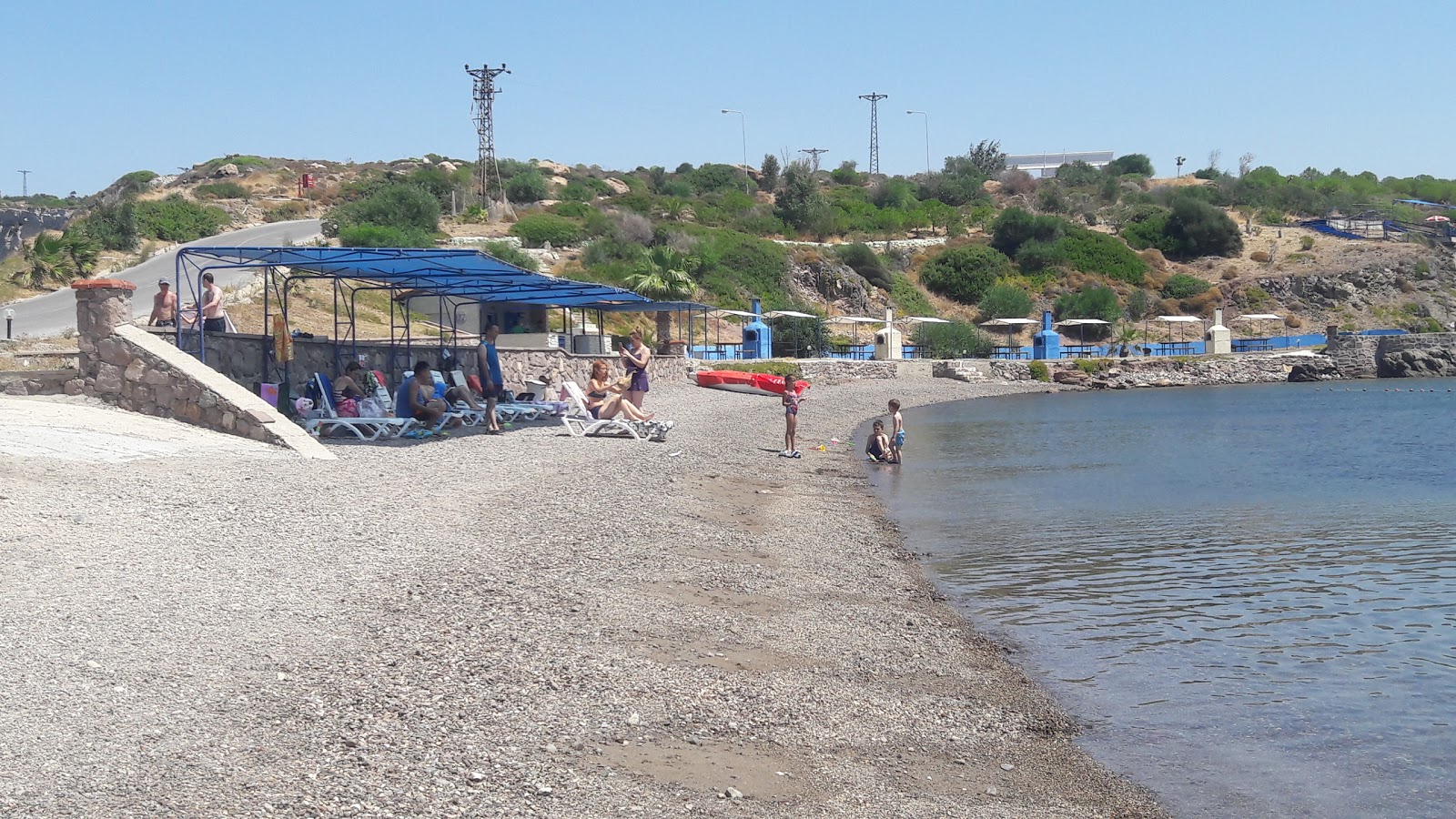 Yolluca beach的照片 带有碧绿色纯水表面