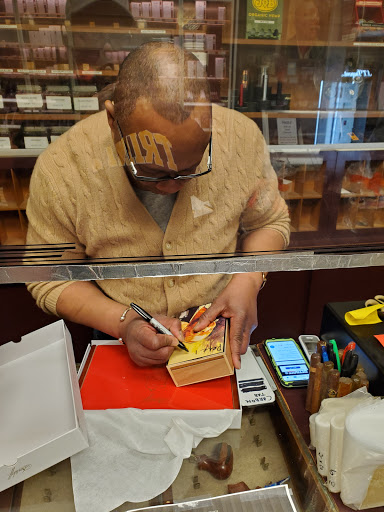 Tobacco Shop «Tobacco Shop LLC», reviews and photos, 89 Pratt St, Hartford, CT 06103, USA