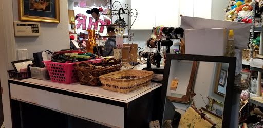 Thrift Store «Dog Junkies Thrift Store», reviews and photos, 4611 N Rancho Dr, Las Vegas, NV 89130, USA