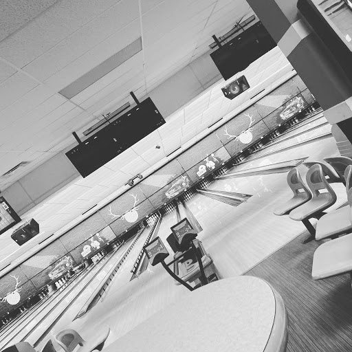 Bowling Alley «Brunswick Zone Playmor Bowl», reviews and photos, 5840 Buttermilk Hollow Rd, Pittsburgh, PA 15207, USA