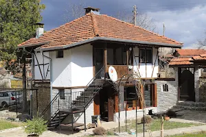 Къща за гости "Чанове" image