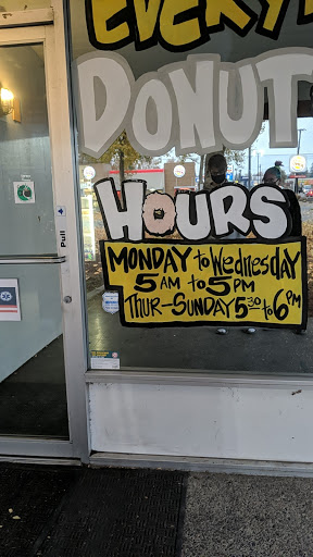 Donut Shop «Donut Day», reviews and photos, 18955 SW Tualatin Valley Hwy, Beaverton, OR 97006, USA