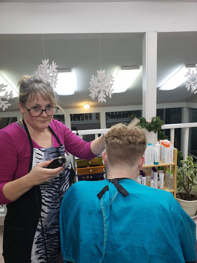 Beauty Salon «Liberty Street Hair Design», reviews and photos, Liberty Street Hair Design, 1730 Liberty St SE, Salem, OR 97302, USA