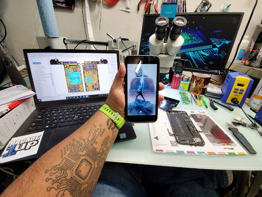 Computer Store «Computer Guys of Dallas Phone, Tablet, Gaming, Electronic Repair», reviews and photos, 1401 S Buckner Blvd #115, Dallas, TX 75217, USA