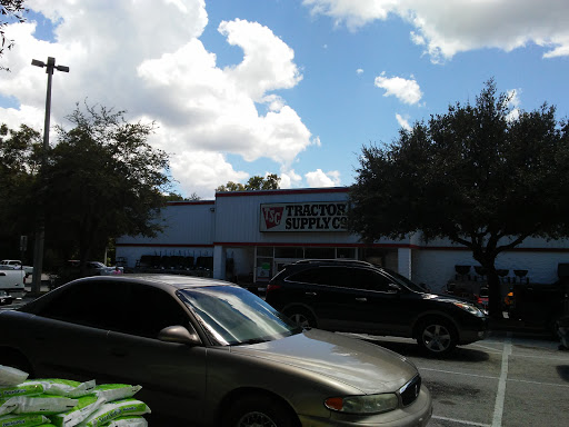Home Improvement Store «Tractor Supply Co.», reviews and photos, 2300 N Woodland Blvd, DeLand, FL 32720, USA