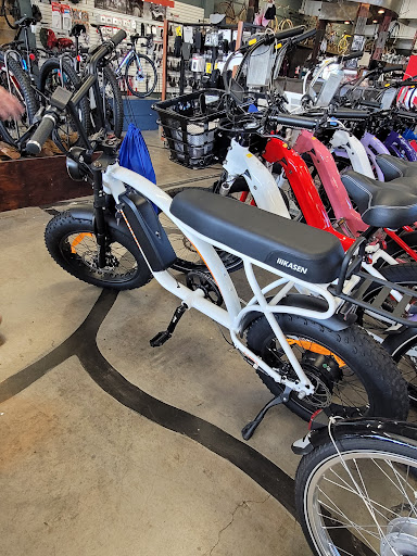 Bicycle Store «Two Wheels One Planet Bicycle Store», reviews and photos, 420 E 17th St, Costa Mesa, CA 92627, USA