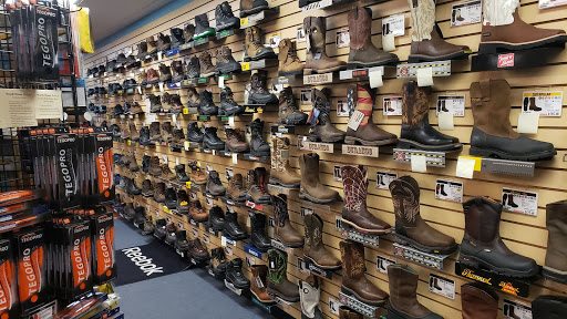 Boot store Garland