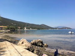 Brijesta beach'in fotoğrafı kirli temizlik seviyesi ile