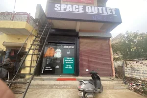 Space outlet image