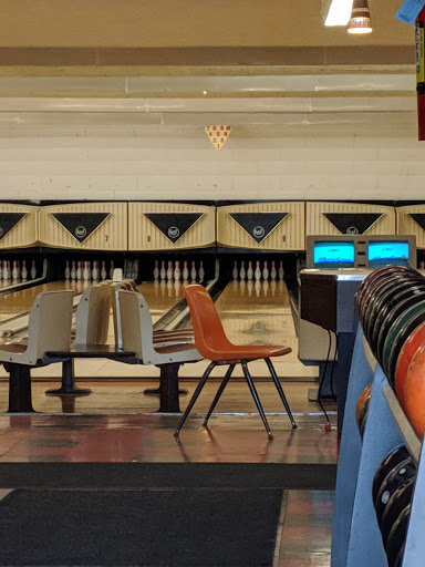 Bowling Alley «Fireside Bowl», reviews and photos, 2646 W Fullerton Ave, Chicago, IL 60647, USA