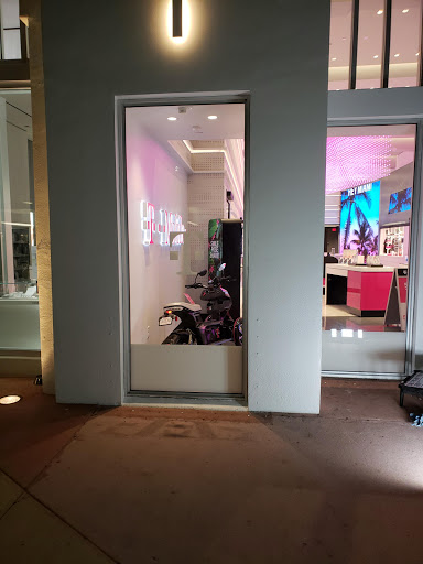 Jewelry Store «Swarovski», reviews and photos, 734 Lincoln Rd, Miami Beach, FL 33139, USA