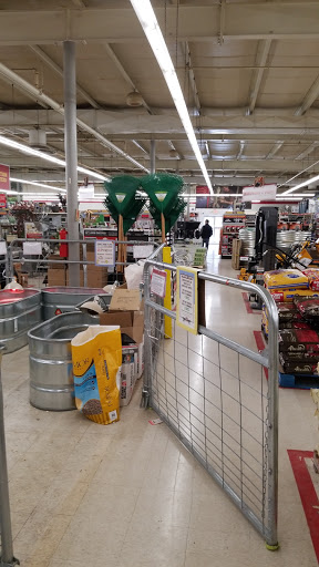 Home Improvement Store «Tractor Supply Co.», reviews and photos, 1550 Whitehall Rd, Muskegon, MI 49445, USA