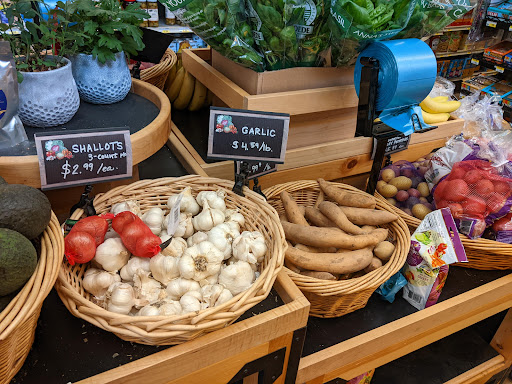 Grocery Store «Roche Harbor Grocery Store», reviews and photos, 248 Reuben Memorial Dr, Friday Harbor, WA 98250, USA