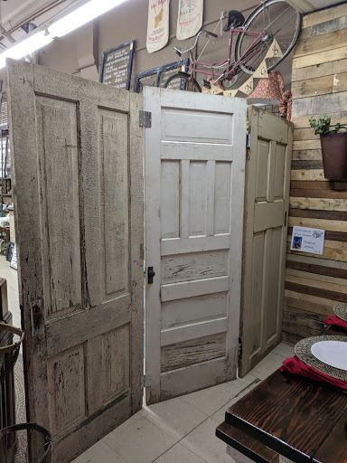 Gift Shop «Random Harvest Marketplace», reviews and photos, 105 N 3rd St, Beresford, SD 57004, USA