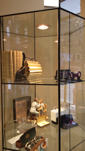Optician «Snyder Opticians», reviews and photos, 251 S 17th St, Philadelphia, PA 19103, USA