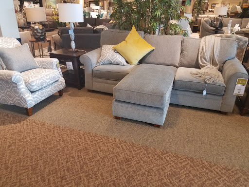 Furniture Store «Havertys Furniture», reviews and photos, 8905 US-19, Port Richey, FL 34668, USA