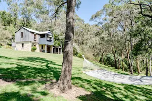 King Parrot Cottages and Event Centre image