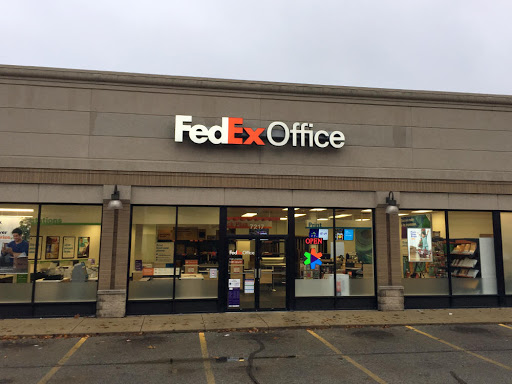 Print Shop «FedEx Office Print & Ship Center», reviews and photos, 7217 W Forest Preserve Ave, Norridge, IL 60706, USA