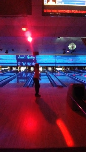 Bowling Alley «Boulevard Lanes», reviews and photos, 818 Emerson Ave, Dover, OH 44622, USA