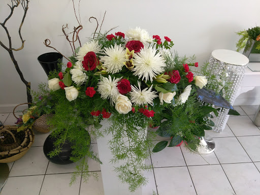 Florist «Plump Chicago Flower Shop», reviews and photos, 411 E Oakwood Blvd, Chicago, IL 60653, USA