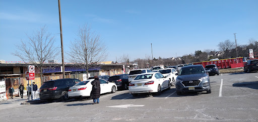 Shopping Mall «Essex Green Shopping Center», reviews and photos, 495 Prospect Ave, West Orange, NJ 07052, USA