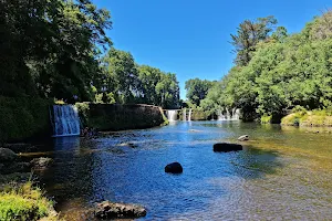 El Salto Donguil Gorbea image