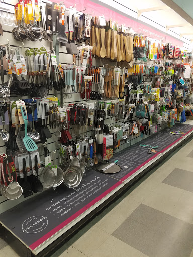 Department Store «T.J. Maxx & HomeGoods», reviews and photos, 6625 N Davis Hwy, Pensacola, FL 32504, USA