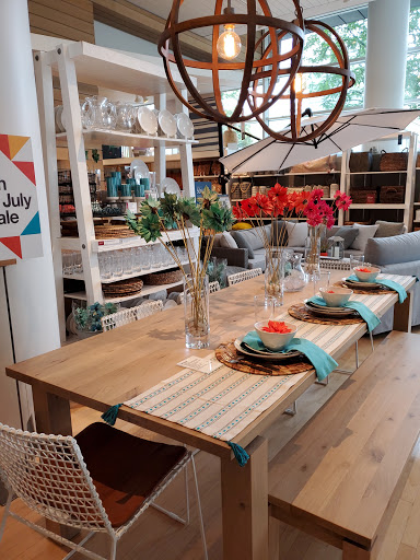 Furniture Store «Crate and Barrel», reviews and photos, 555 Bellevue Way NE, Bellevue, WA 98004, USA