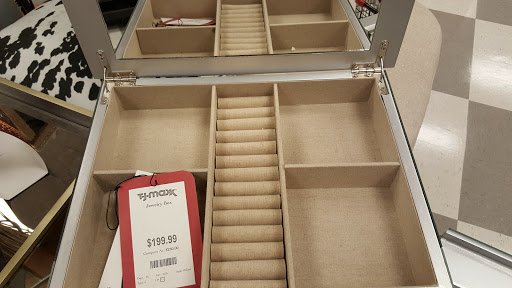 Department Store «T.J. Maxx», reviews and photos, 11651 Bandera Rd, San Antonio, TX 78250, USA