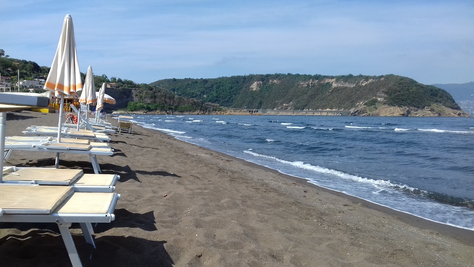 Photo de Spiaggia di Ciraccio - endroit populaire parmi les connaisseurs de la détente